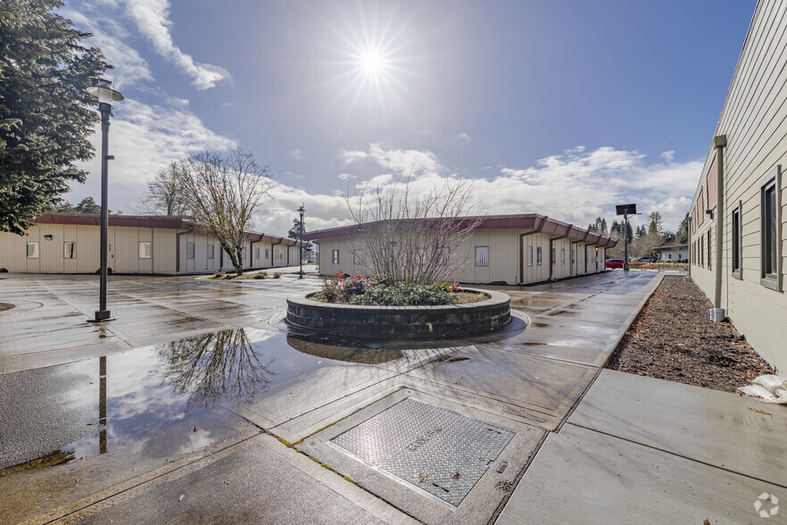 More Photos Of 206 & 210 Tumwater Blvd SW, Tumwater Unknown For Lease