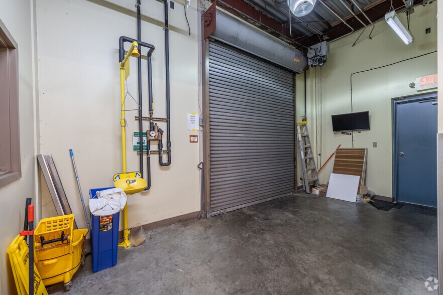 More Photos Of 2277 Thunderstick Dr, Lexington Medical For Lease