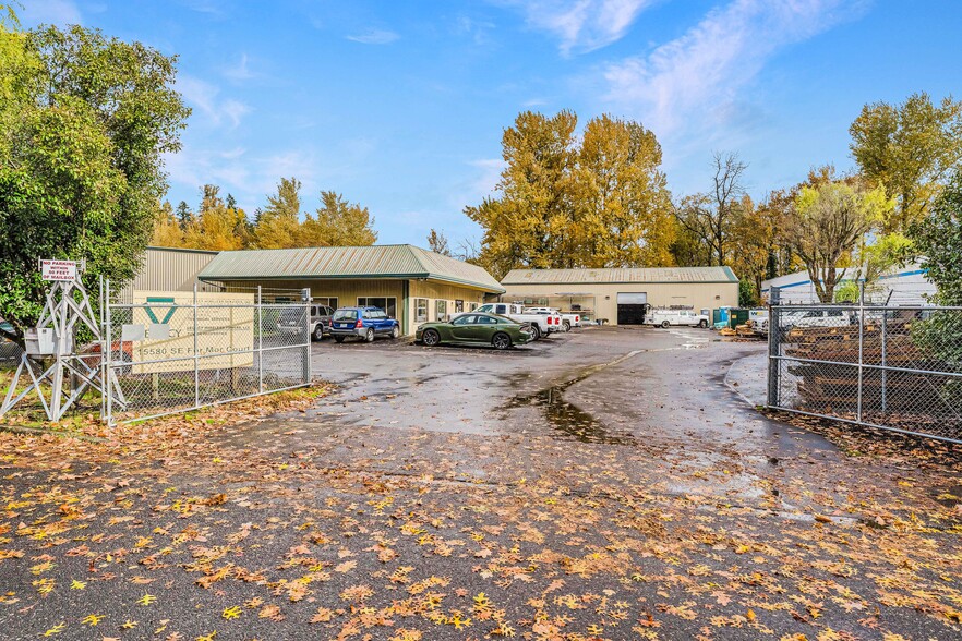 Primary Photo Of 15580 SE For Mor Ct, Clackamas Warehouse For Sale