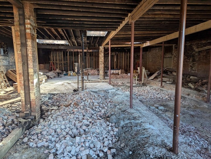 More Photos Of 37 37-39 New Britain Ave, Hartford Freestanding For Lease