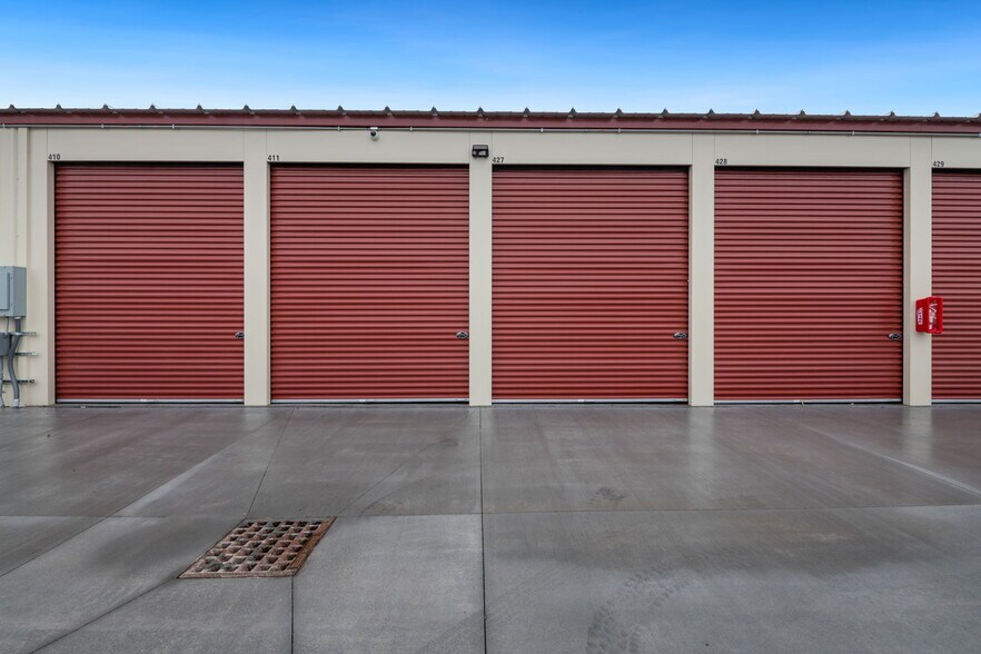 More Photos Of 1919 Wyott Dr, Cheyenne Self Storage For Sale