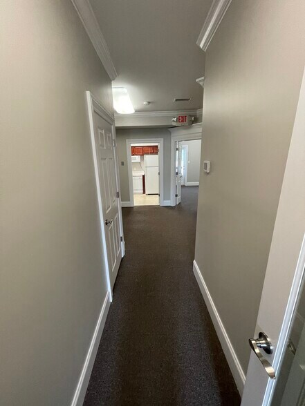More Photos Of 2719 Graves Dr, Goldsboro Office For Lease