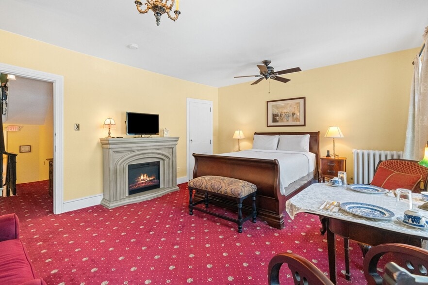 More Photos Of 23-25 Race St, Jim Thorpe Hospitality For Sale