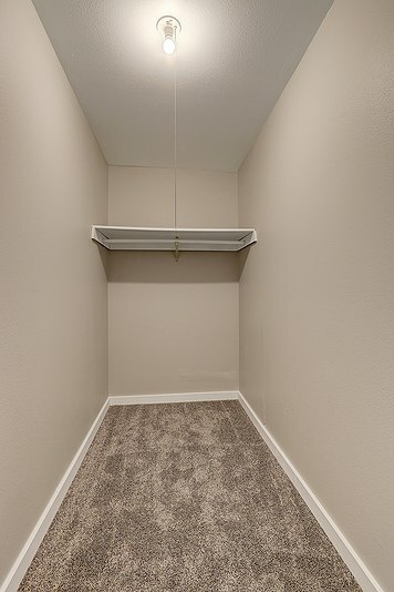 More Photos Of 9800 Roosevelt Way NE, Seattle Apartments For Sale