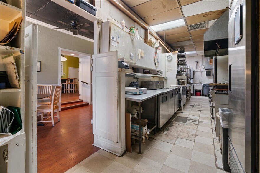 More Photos Of 14 SW 1st Ave, Gainesville Storefront For Lease