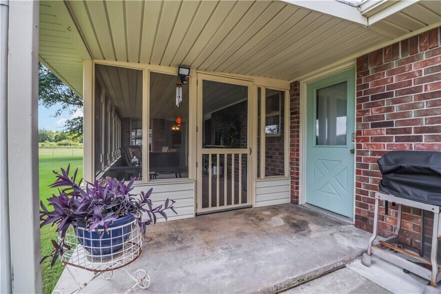 More Photos Of 5039 Primrose Rd, Springdale Specialty For Sale