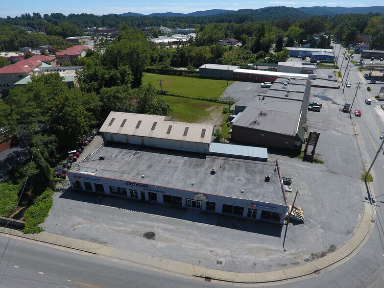 More Photos Of 312 Kanuga Rd, Hendersonville Auto Dealership For Lease