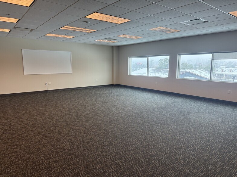 More Photos Of 3838 N Main St, Mishawaka Medical For Lease