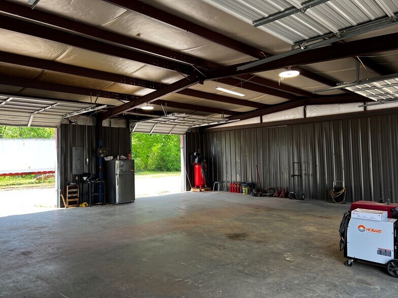 More Photos Of 180 Highway 7, Grenada Specialty For Sale