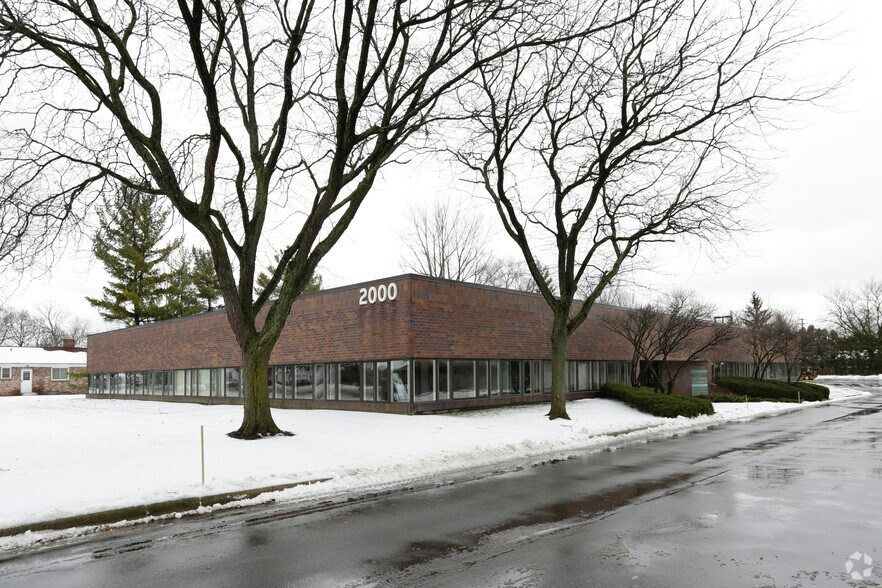 Primary Photo Of 2000 Burton St SE, Grand Rapids Medical For Lease