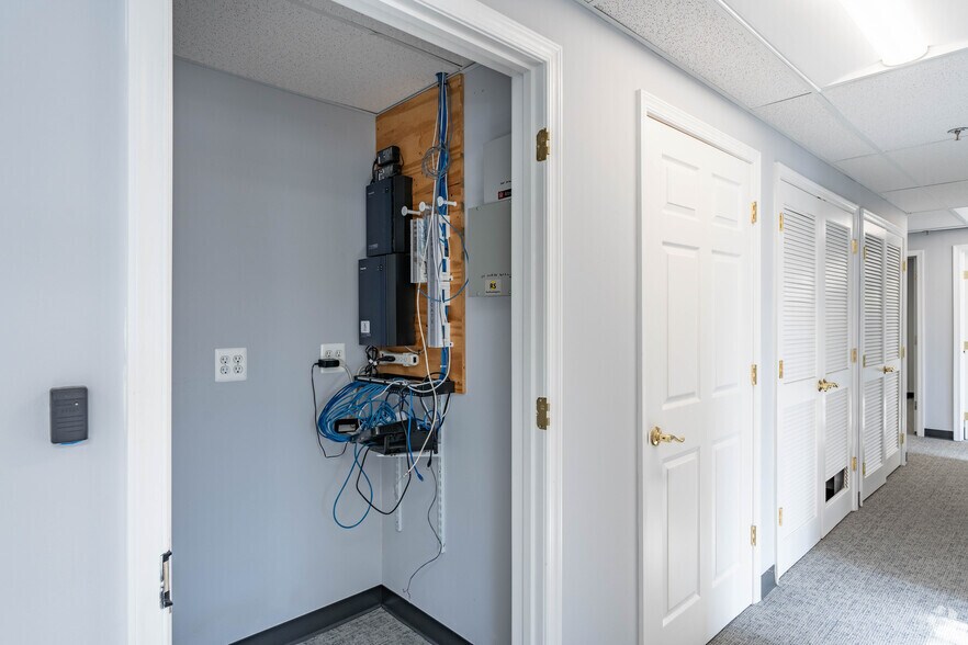 More Photos Of 7330-7370 Grace Dr, Columbia Office For Lease