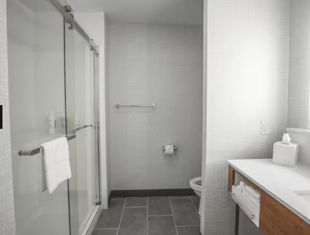 More Photos Of 4617 7th St, Bay City Hotel For Sale