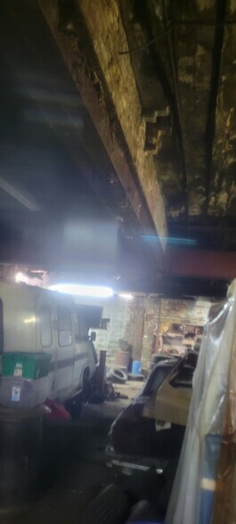 More Photos Of 2009-2011 E York St, Philadelphia Industrial For Sale