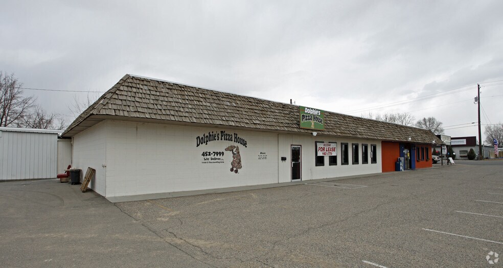 More Photos Of 1619 N Whitley Dr, Fruitland Restaurant For Lease