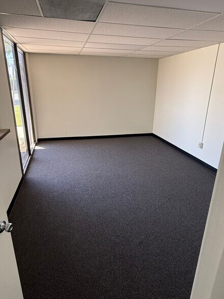 More Photos Of 13161 Rosecrans Ave, Santa Fe Springs Manufacturing For Lease