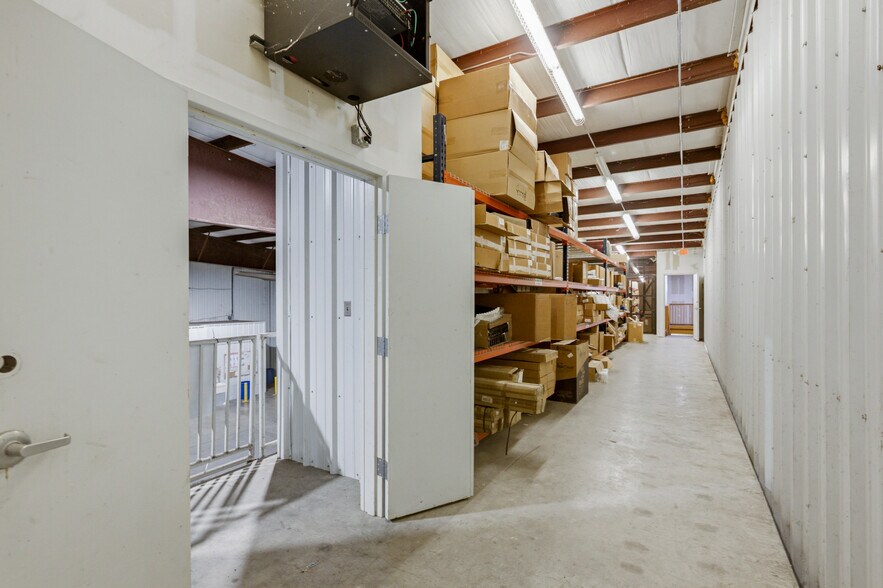 More Photos Of 8316 Lone Tree Rd, Victoria Industrial For Sale