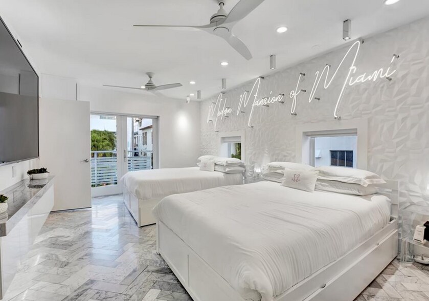 More Photos Of 124 11th St, Miami Beach Hotel For Sale