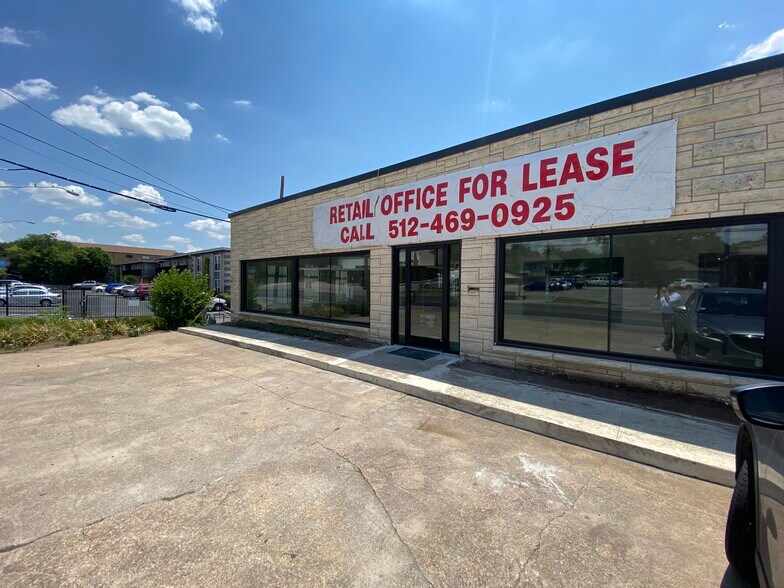 More Photos Of 2309 Manor Rd, Austin Freestanding For Lease