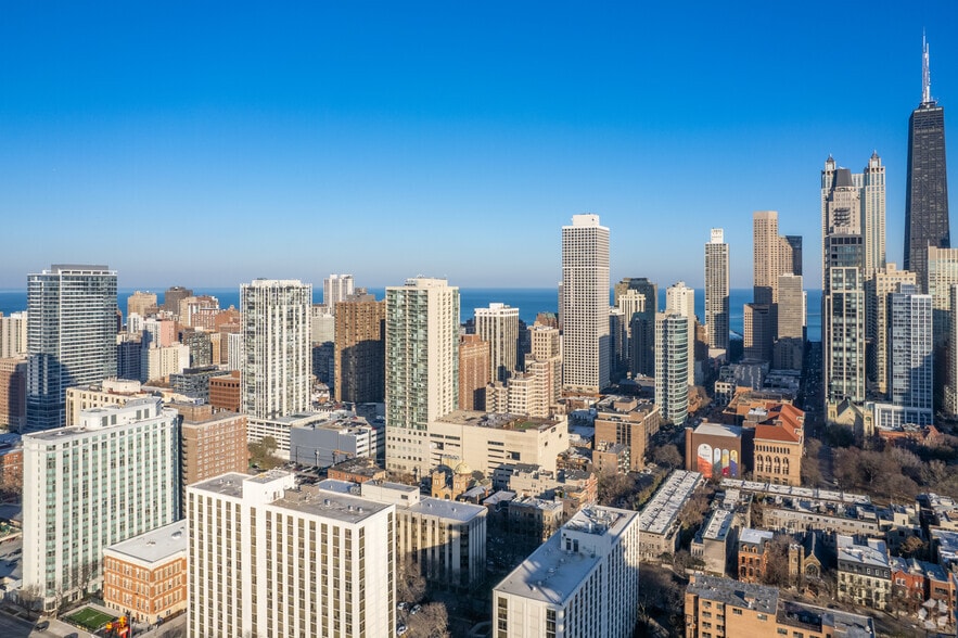 More Photos Of 1030 N Clark St, Chicago Office For Lease