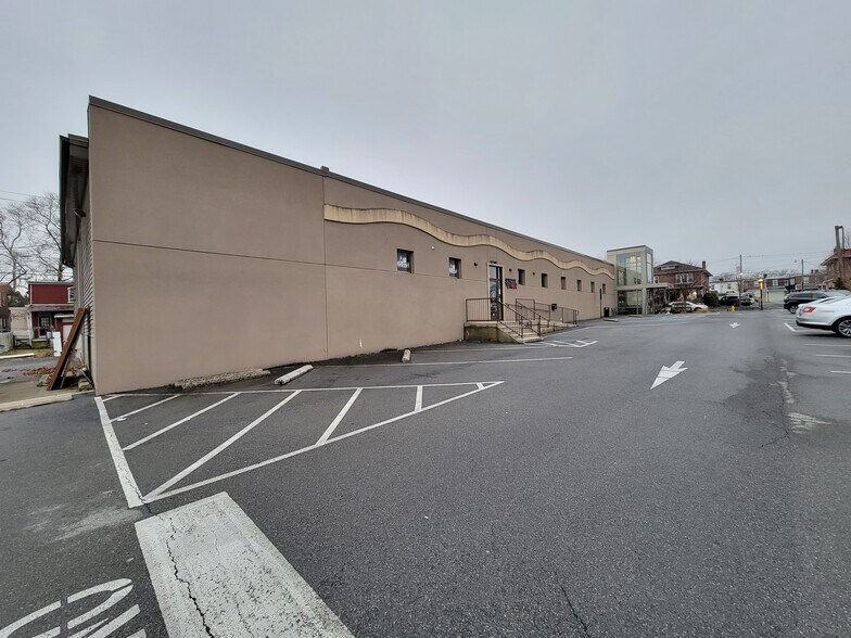 More Photos Of 613-623 N 19th St, Allentown Freestanding For Lease