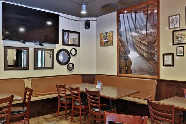 More Photos Of 20 Public Way, Quechee Restaurant For Sale