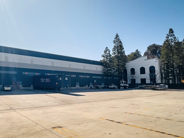 More Photos Of 2301-2329 E Pacifica Pl, Rancho Dominguez Unknown For Lease