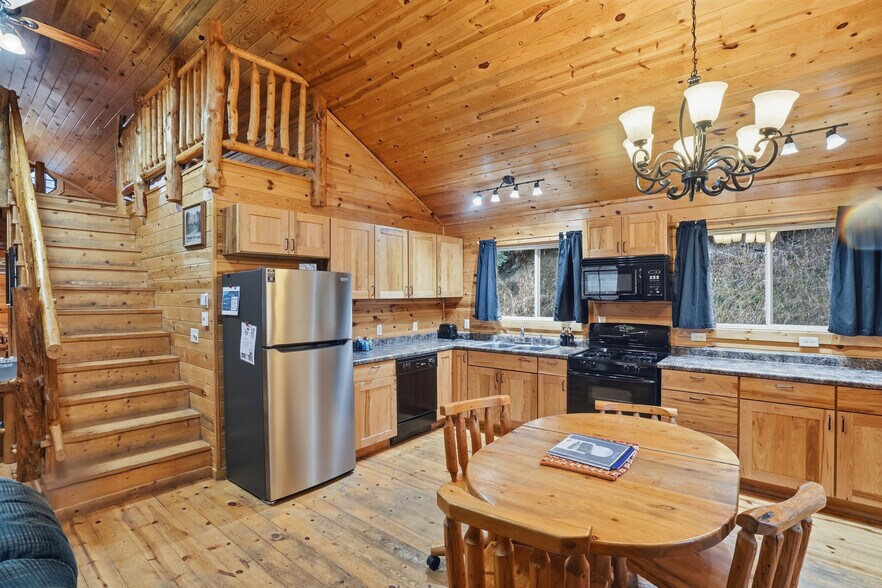 More Photos Of 21353 US HWY 385, Deadwood General Retail For Sale