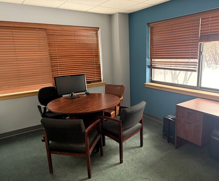 More Photos Of 550 Hinesburg Rd, South Burlington Office For Lease