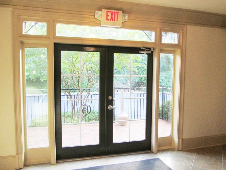 More Photos Of 4080 McGinnis Ferry Rd, Alpharetta Office For Lease