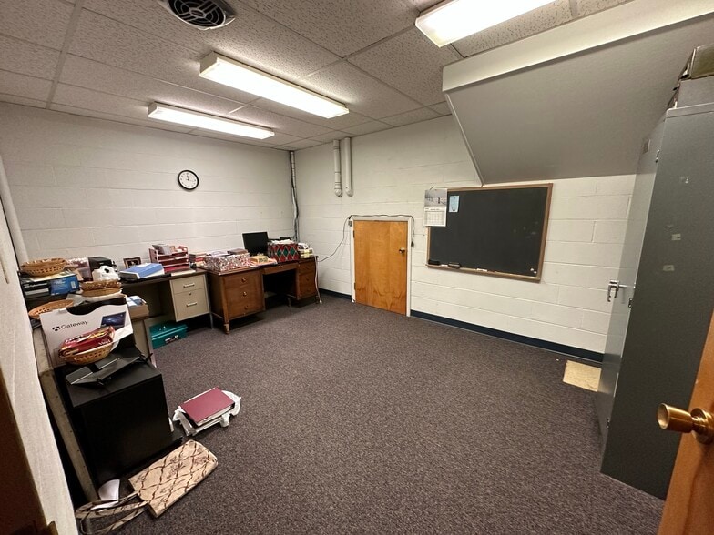 More Photos Of 12619 New Row Rd NW, Mount Savage Specialty For Sale