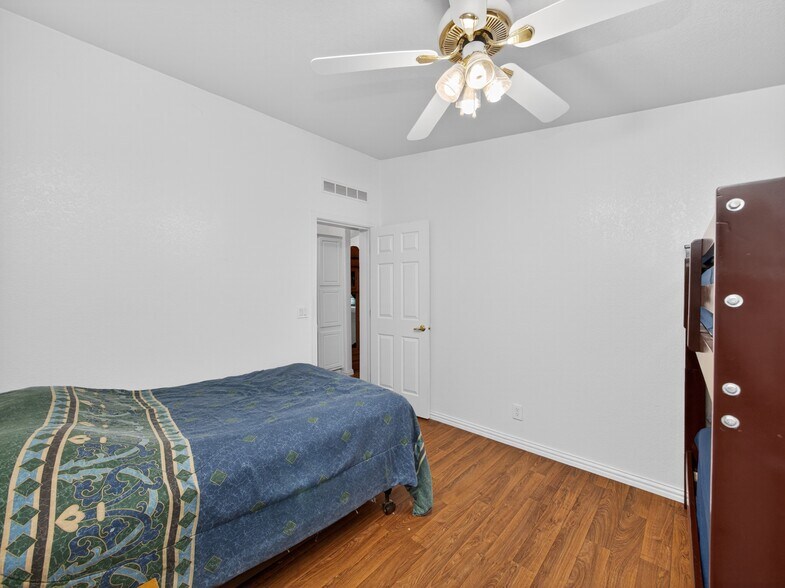 More Photos Of 279 Highline Dr, Bastrop Land For Sale