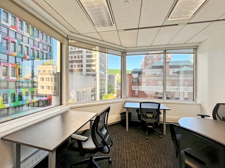 More Photos Of 2000 Av McGill College, Montréal Coworking Space