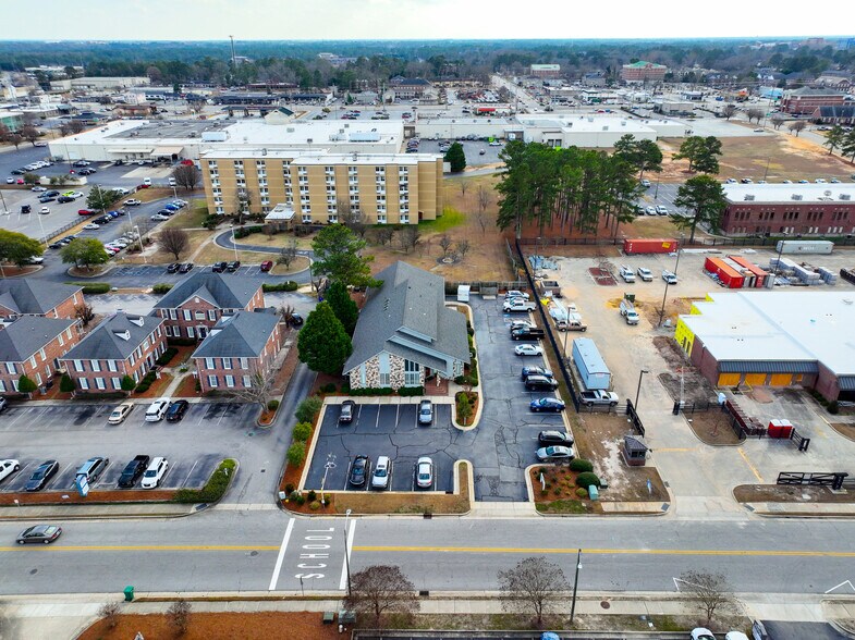 More Photos Of 572 Executive Pl, Fayetteville Medical For Lease