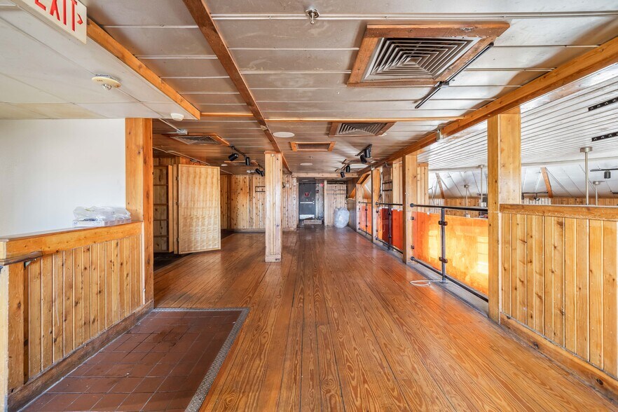 More Photos Of 4950 S Loop 289, Lubbock Restaurant For Lease