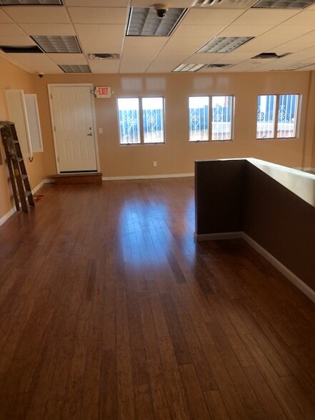 More Photos Of 24-13 45th St, Astoria Warehouse For Lease