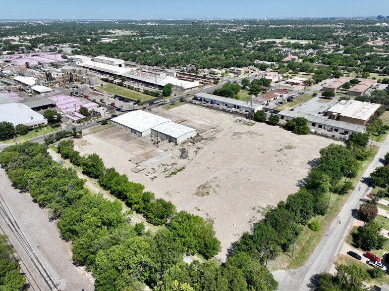 More Photos Of 324 N Nursery Rd, Irving Warehouse For Sale