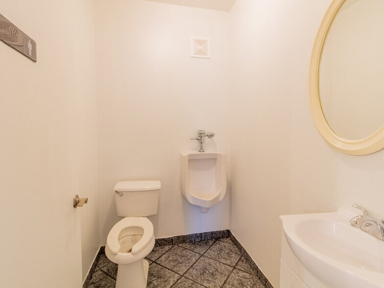 More Photos Of 6836 Gravois Ave, Saint Louis Multifamily For Lease