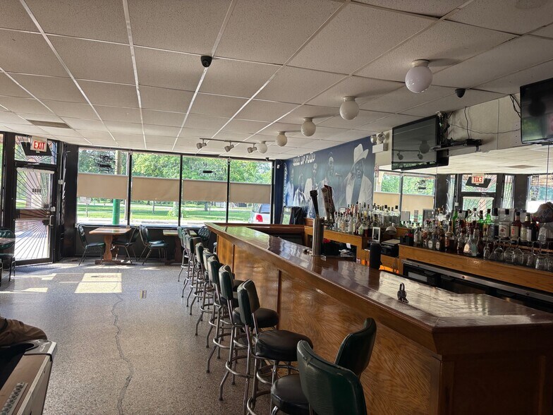 More Photos Of 3500 W Lake St, Chicago Storefront Retail Residential For Sale