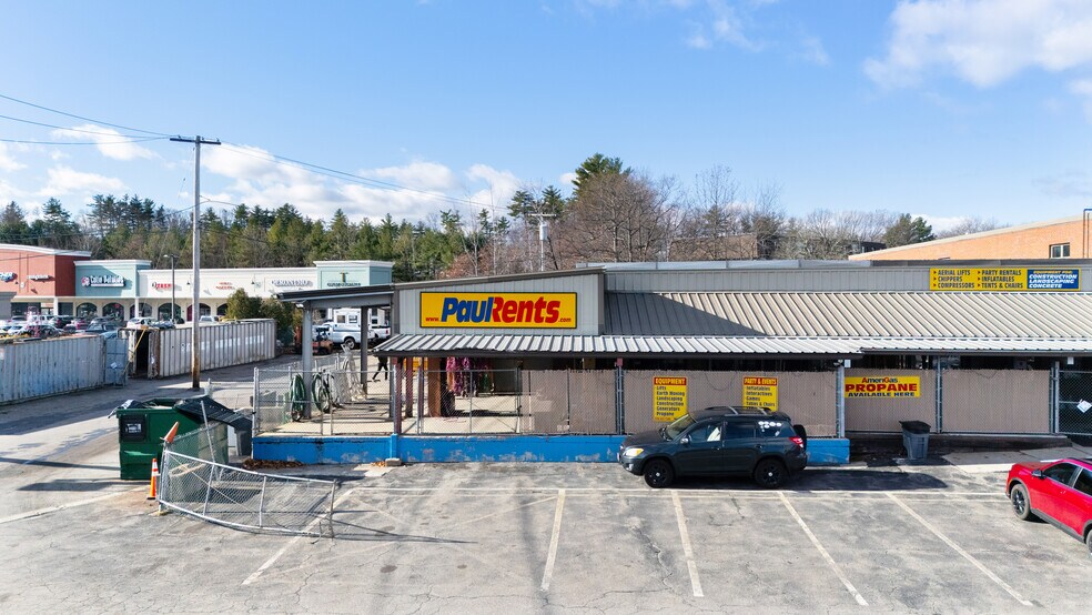 More Photos Of 999 Central St, Leominster Storefront For Lease