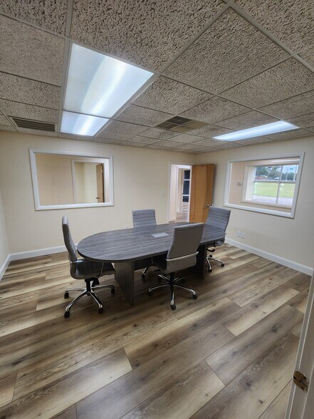 More Photos Of 5100 W Highway 40, Ocala Research And Development For Lease