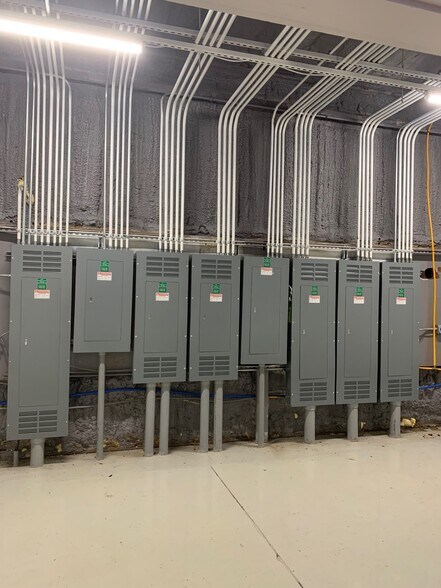 More Photos Of 402 S 29th St, Blackwell Industrial For Lease