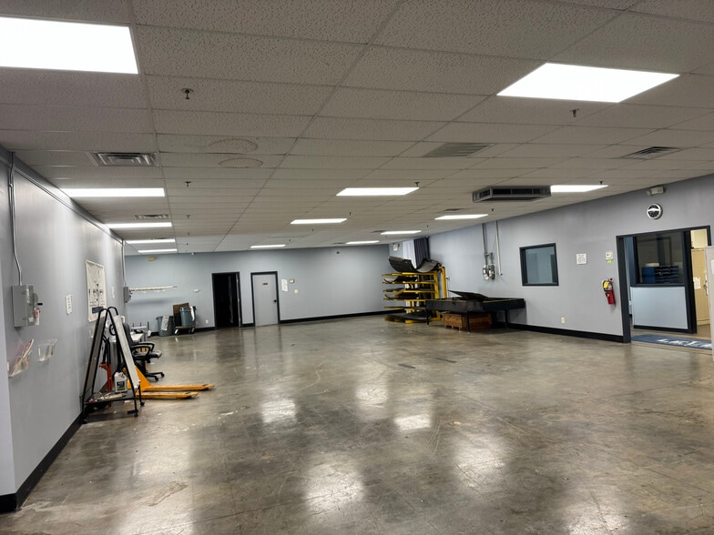 More Photos Of 550 Commerce Park Dr SE, Marietta Light Distribution For Sale