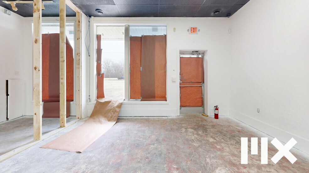 More Photos Of 3220 Bay Rd, Saginaw Storefront For Sale