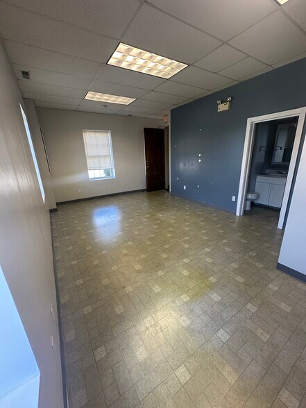 More Photos Of 322 Amherst St, Nashua Medical For Lease