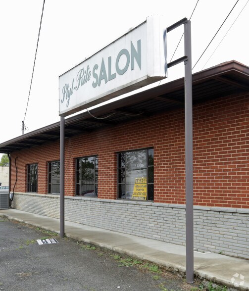 More Photos Of 3014 Christian Ave, Roanoke Storefront For Lease