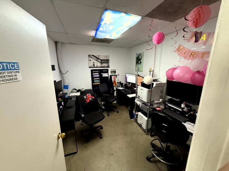 More Photos Of 1447 Santa Fe Ave, Long Beach Manufacturing For Sale