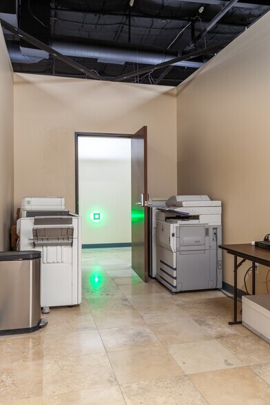 More Photos Of 81161 Indio Blvd, Indio Coworking Space