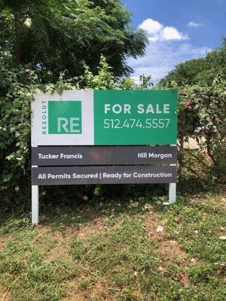 More Photos Of 2205 Gardenia dr, Austin Land For Sale