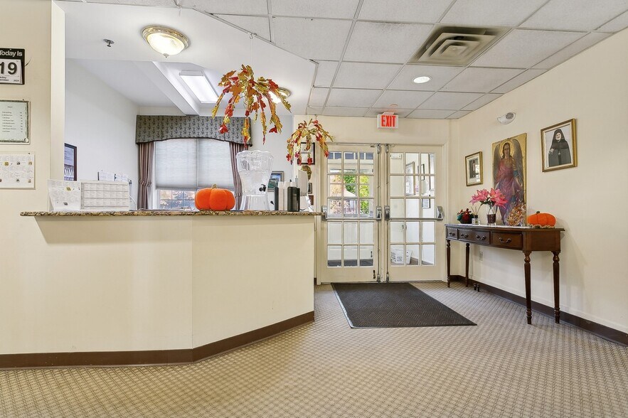 More Photos Of 3 Lehman Ter, Yonkers Congregate Senior Housing For Sale