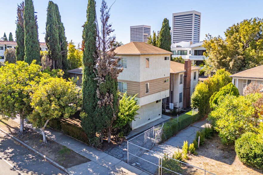 Primary Photo Of 1541-1547 Veteran Ave, Los Angeles Apartments For Sale